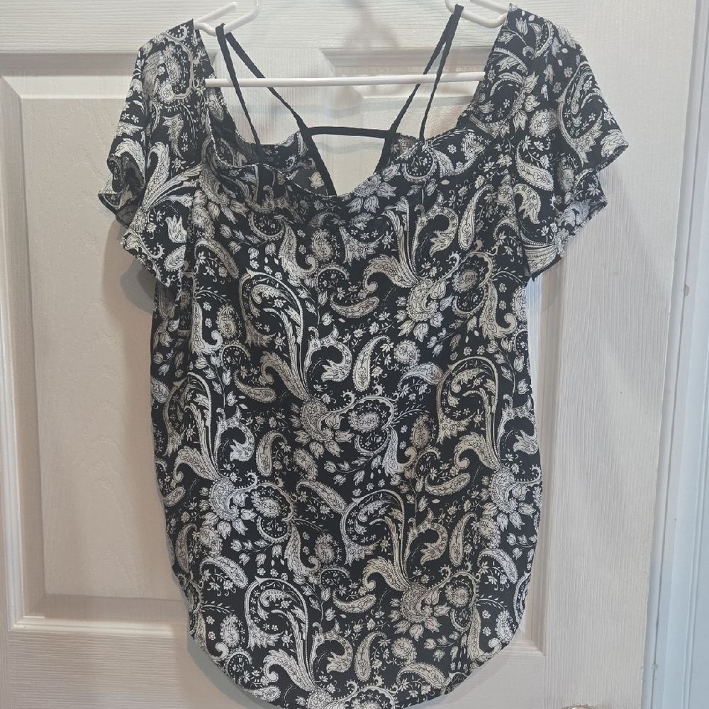 Express Black and White Paisley Blouse